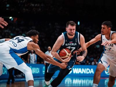 Dončič si na olympiáde nezahrá, Slovinci dostali výprask od Grékov