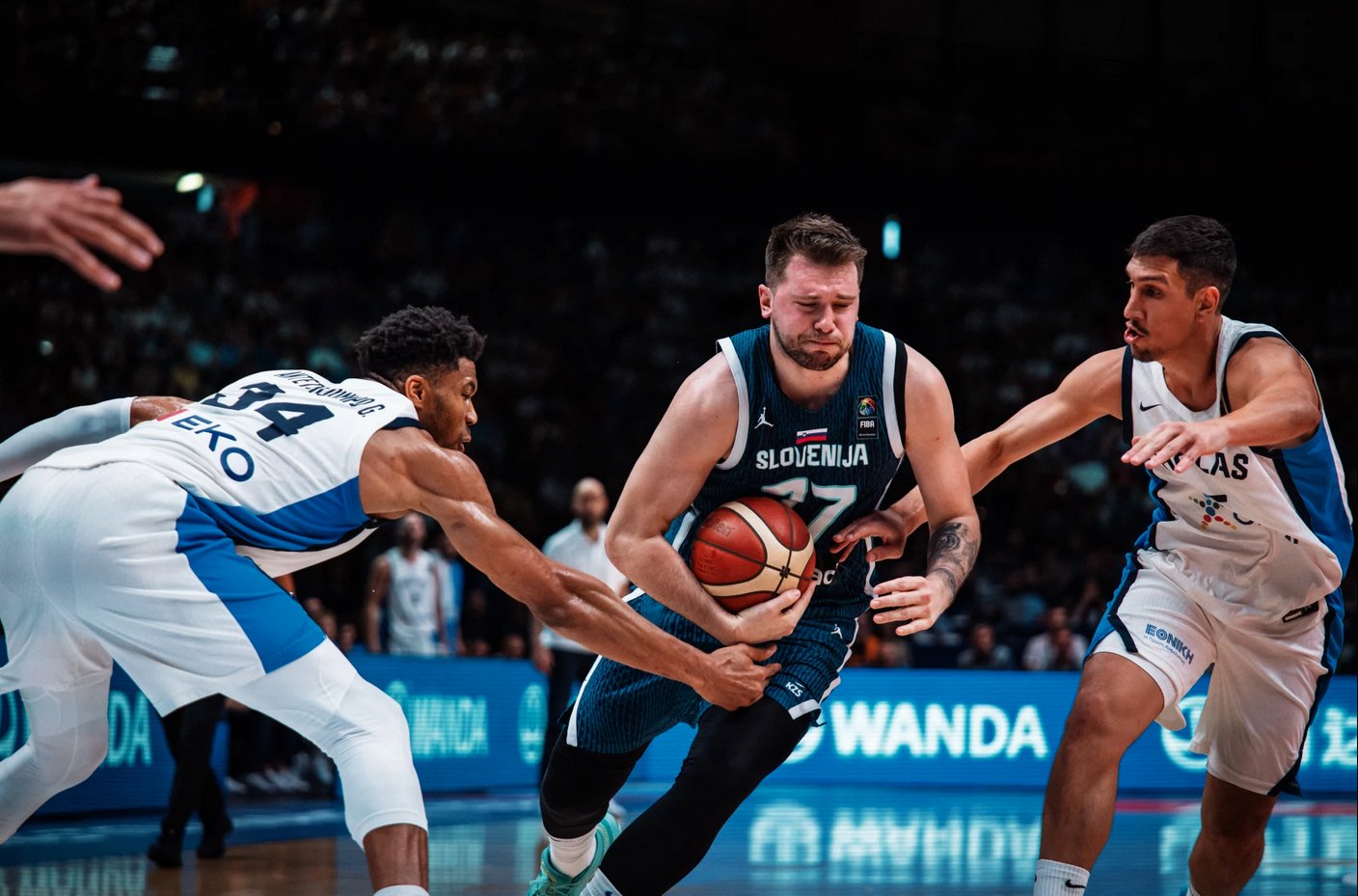 Dončič si na olympiáde nezahrá, Slovinci dostali výprask od Grékov