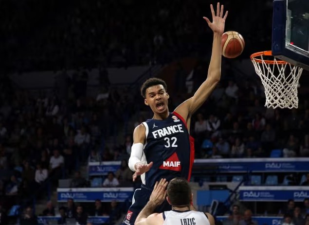 Chcú doma zlato, v Tokiu zdolali aj USA, v príprave však všetko prehrali. Francúzi veria v spásu od mladej hviezdy