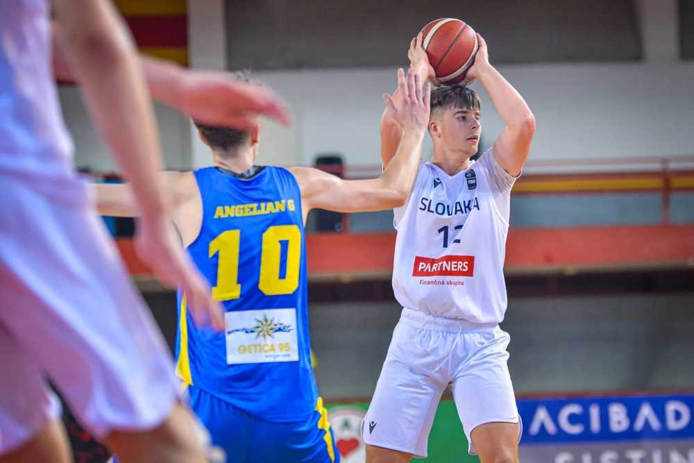 FOTO/VIDEO: Slovenskí mladíci zdolali Rumunov, Holanďania prekvapili Čiernohorcov