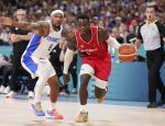 Bavil ho viac skateboard ako basketbal. V NBA je priemerný, v reprezentácii vyzerá ako top hráč sveta