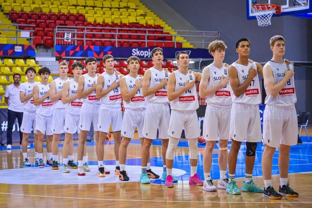 FOTO/VIDEO: Čiernohorci boli lepší, mladí Slováci piate miesto nezískali