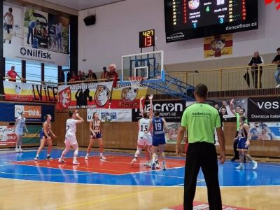YOUNG ANGELS s treťou priečkou na turnaji v Hradci Králové