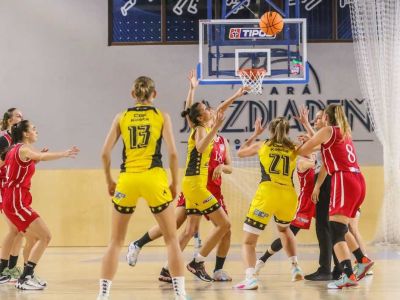 Prebudovaný tím CBK prevalcoval UMB v tretej štvrtine