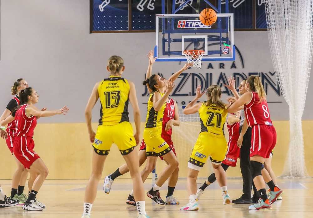 Prebudovaný tím CBK prevalcoval UMB v tretej štvrtine