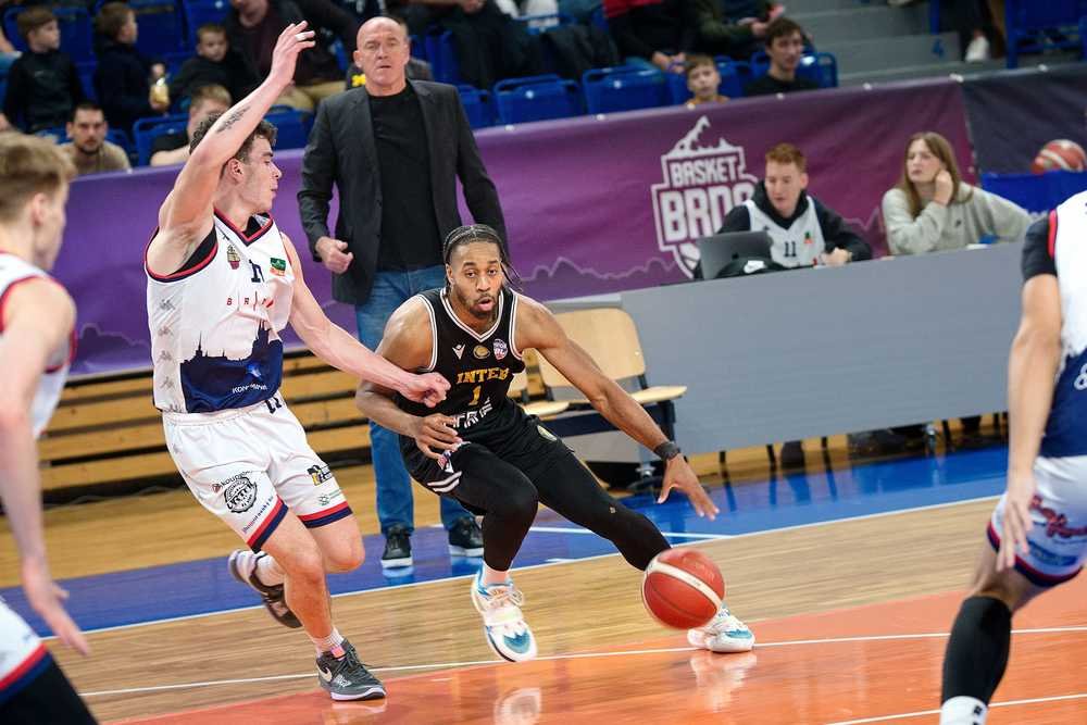 FOTO: Inter vyhral v Brne o 2 body a má prvú výhru v ENBL