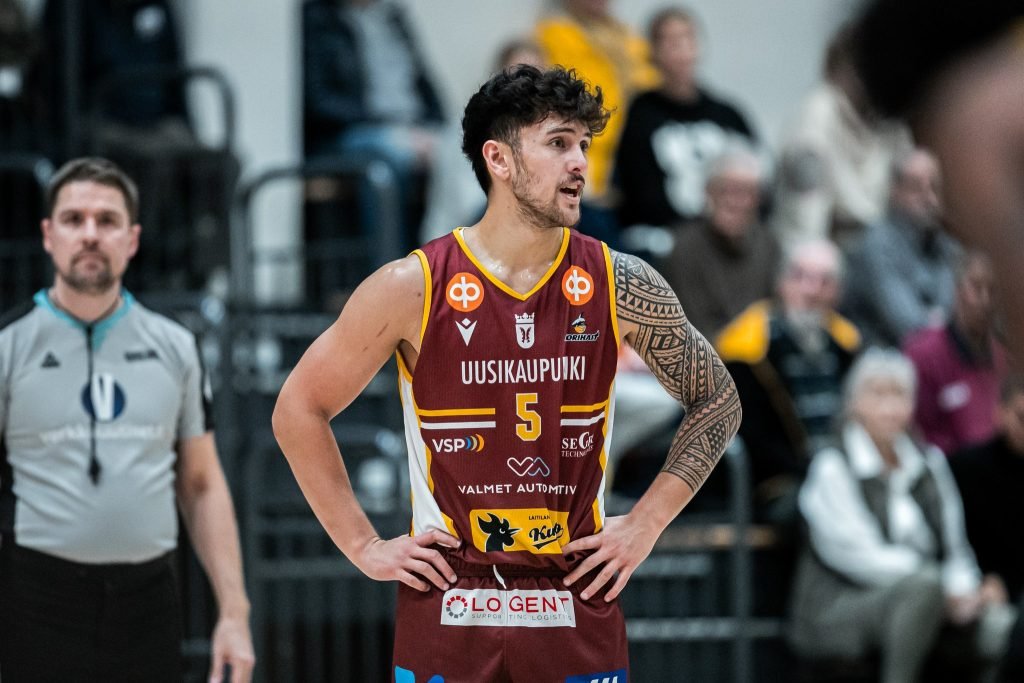 Do zostavy BC Komárno pribudol Kruz Perrott-Hunt