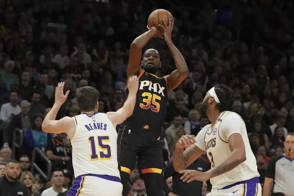 latimes.com