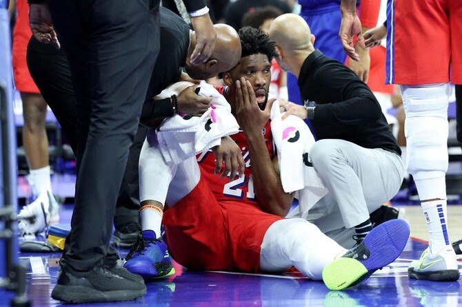VIDEO: Joel Embiid opäť zranený a ďalšia prehra 76ers