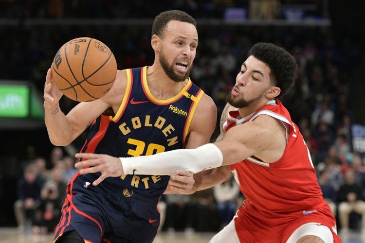 VIDEO: Golden State dostalo 51 bodový výprask, Wembanyama 42 bodov proti Hawks