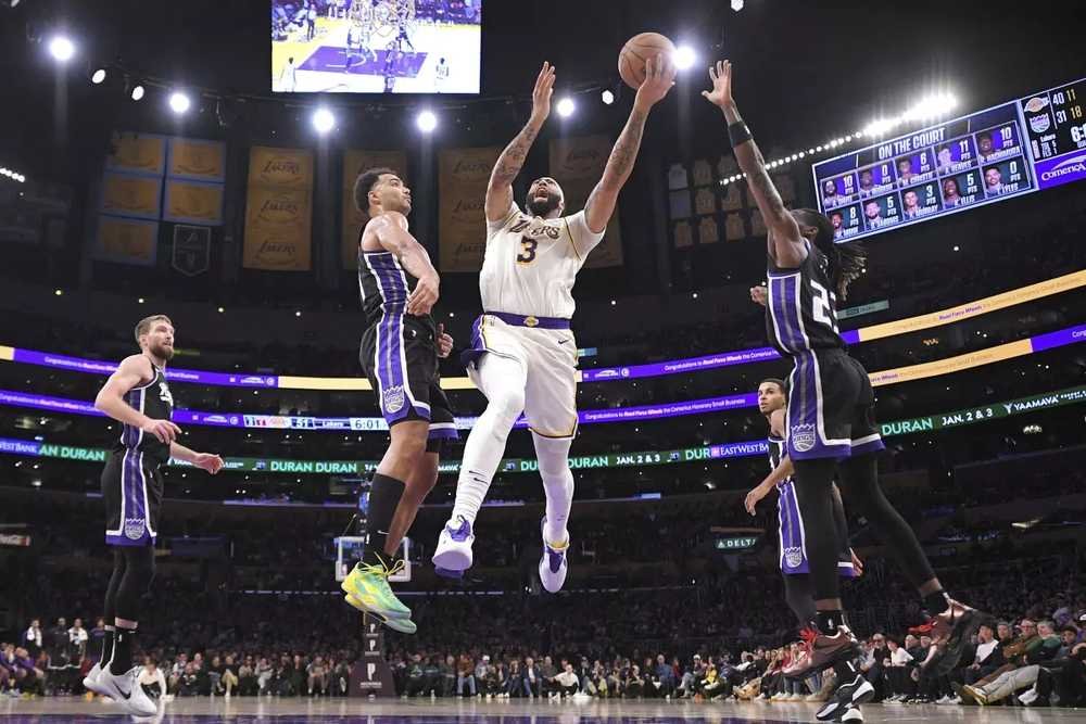 VIDEO: Kings neuspeli ani po výmene trénera