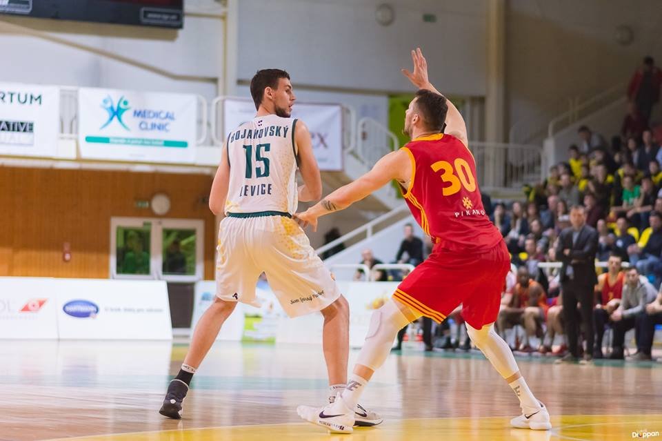 Pred finišom kvalifikácie chýbajú tri opory, vracia sa známe meno