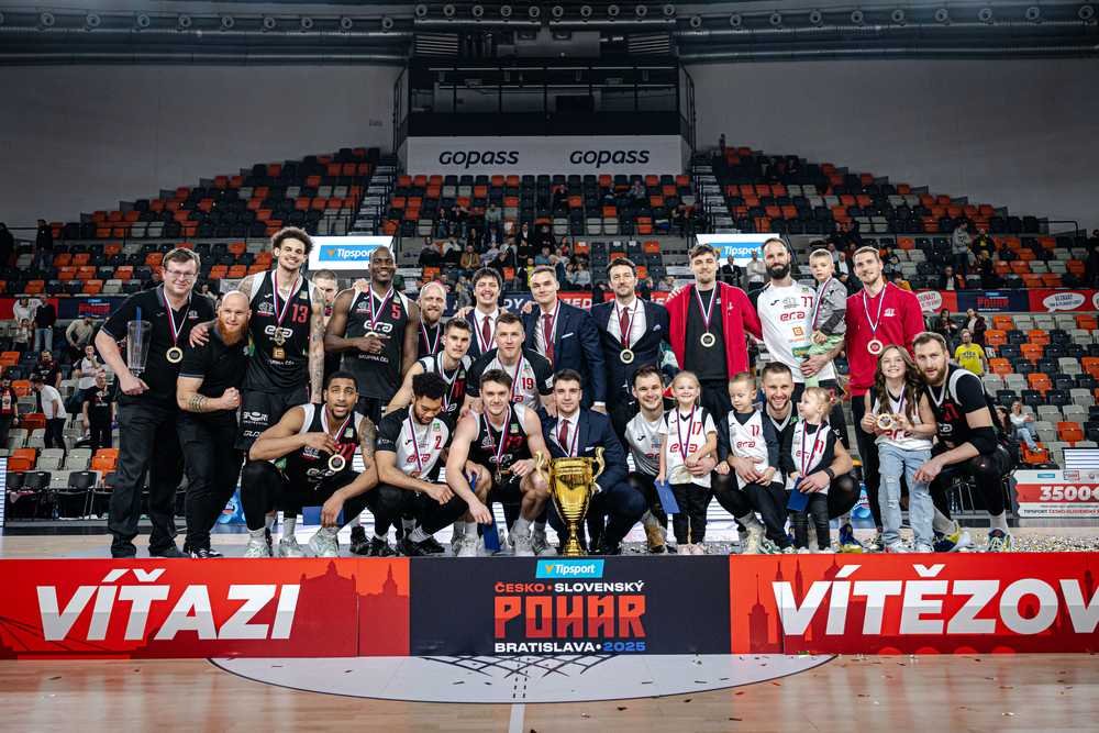 FOTO/VIDEO: Nymburk opäť víťazne, Handlová zaskočila Levice a má bronz