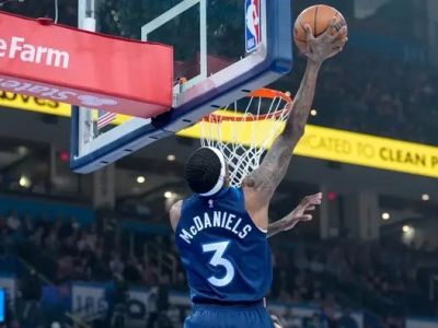 VIDEO: Timberwolves kolektívnym výkonom pretlačili Thunder po predĺžení
