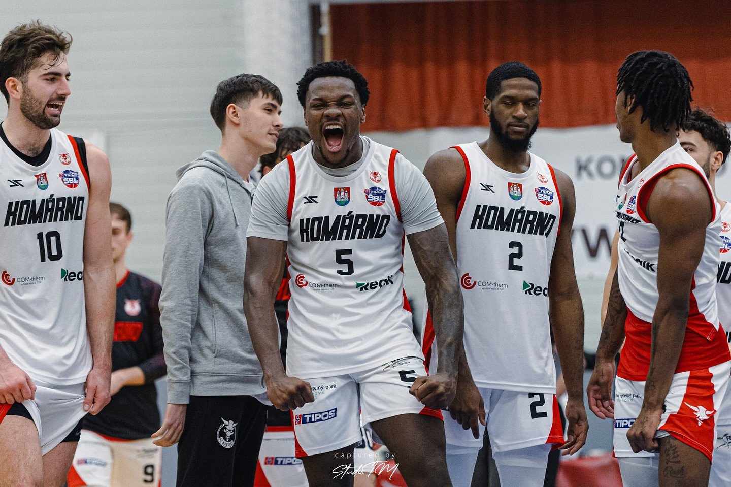 FOTO/VIDEO: Handlová prehrala v Komárne, Prievidza zdolala Levice