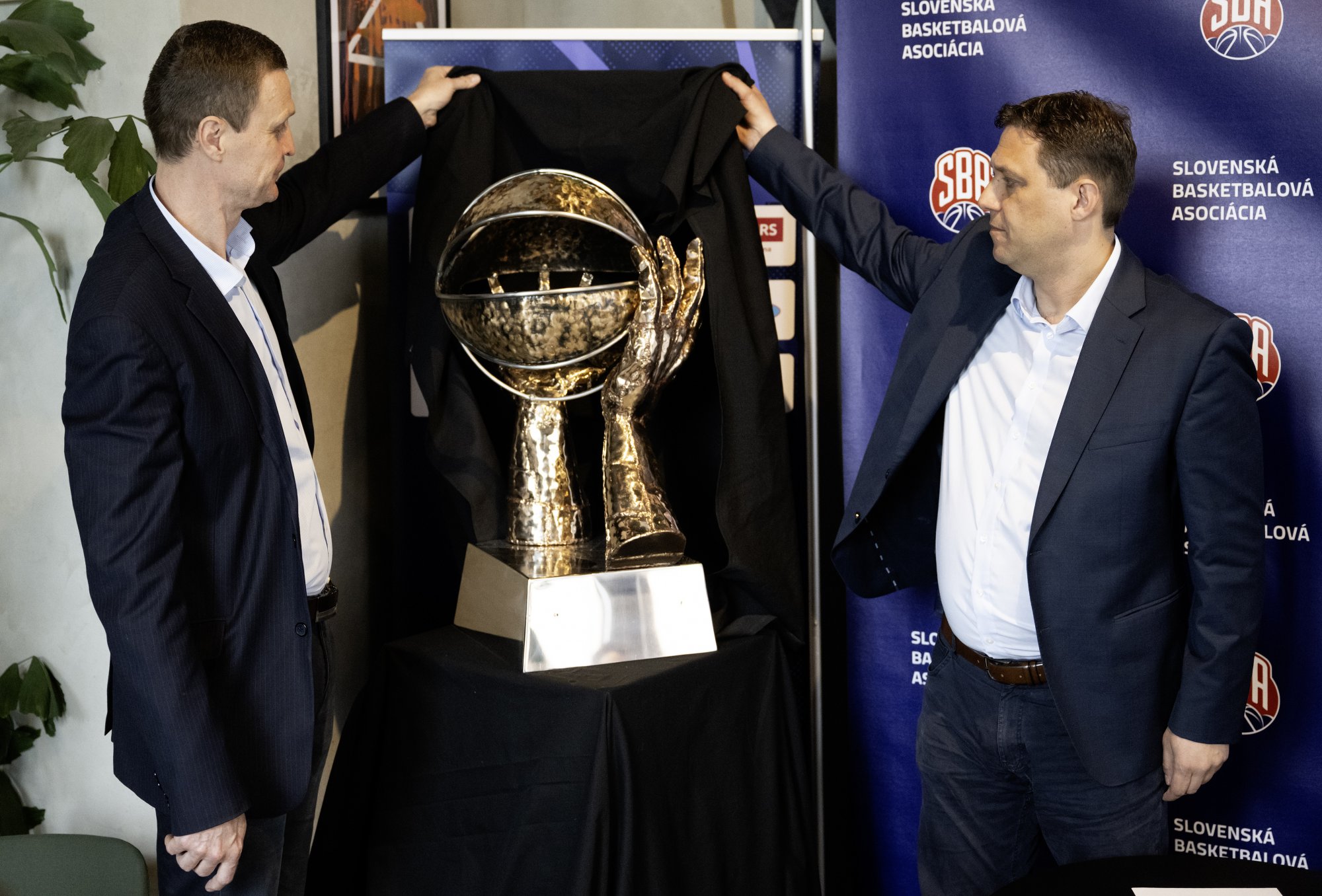 Víťaz SBL získa po novom trofej Stanislava Kropiláka