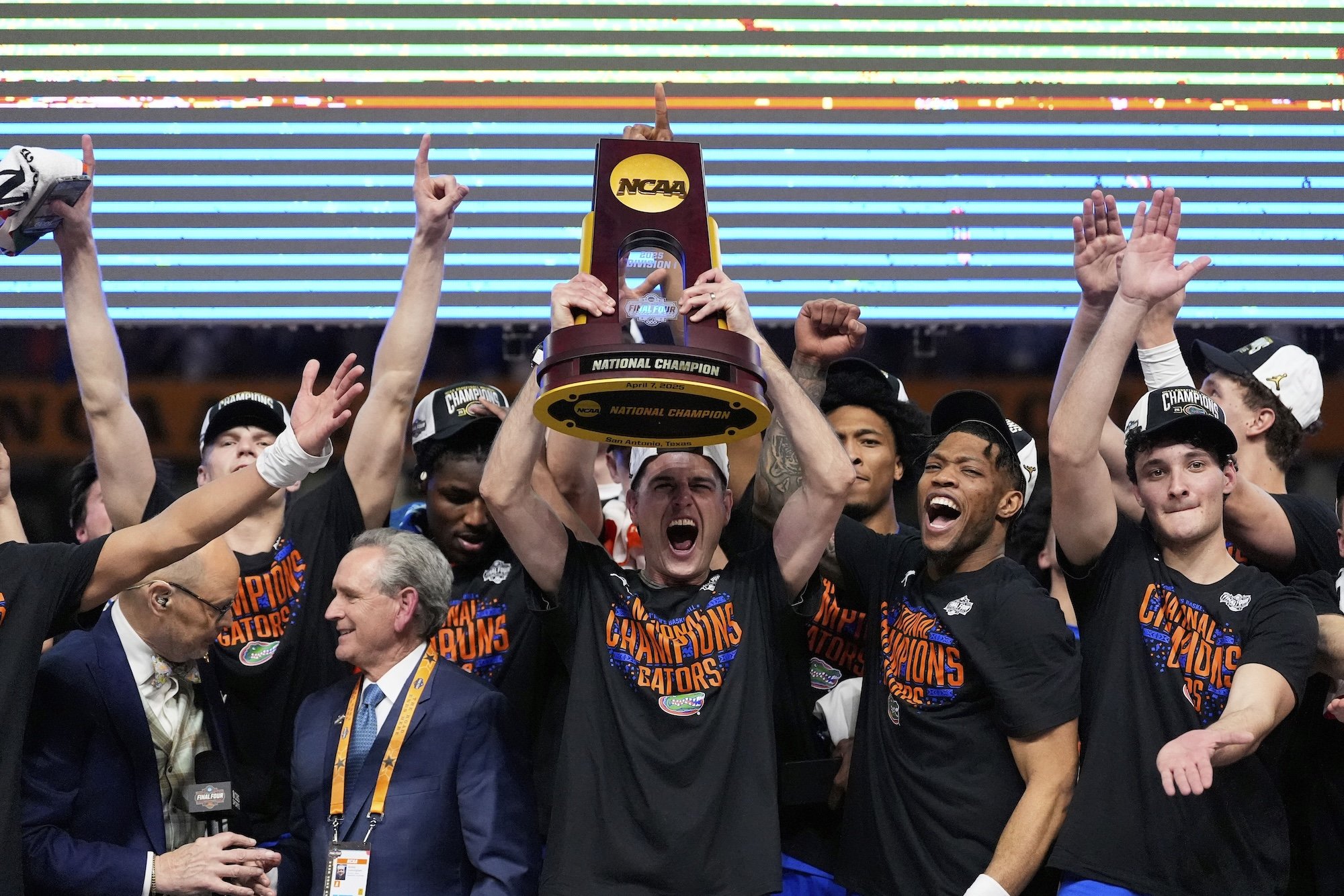 VIDEO: Šialené vyvrcholenie NCAA, vyradili generačný talent, ale obrovsky zlyhali vo finále
