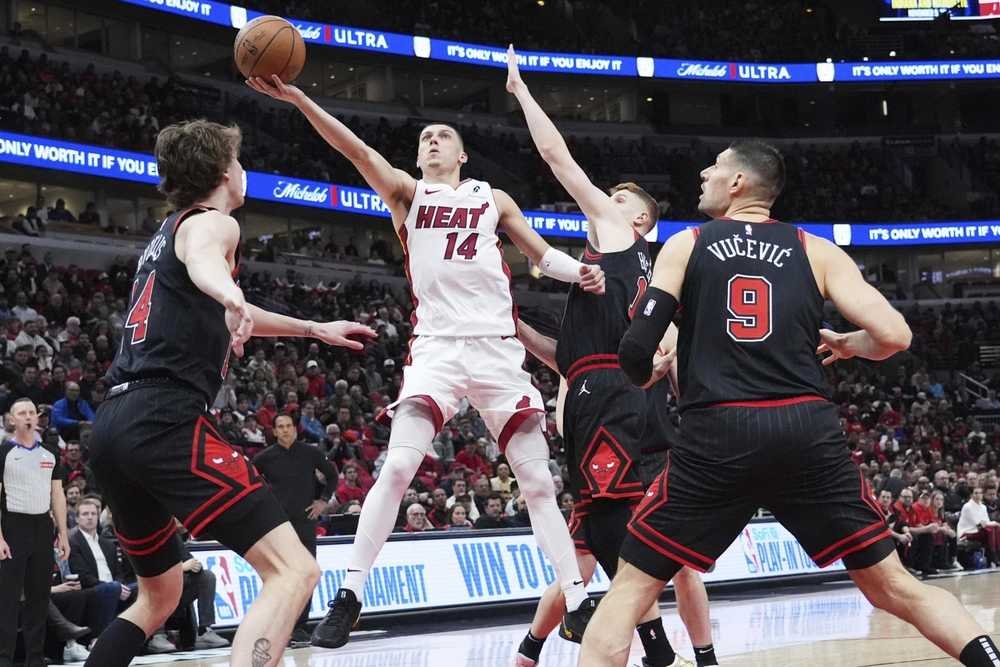 VIDEO/Play-in NBA: Heat majú našliapnuté do play-off, Tyler Hero bol na neudržanie