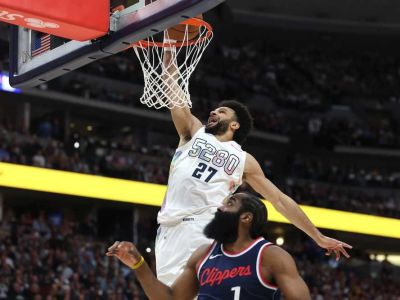 VIDEO/Play-Off NBA: Znovuzrodený Murray potiahol Denver 43 bodmi k mečbalu, Indiana vyradila Milwaukee