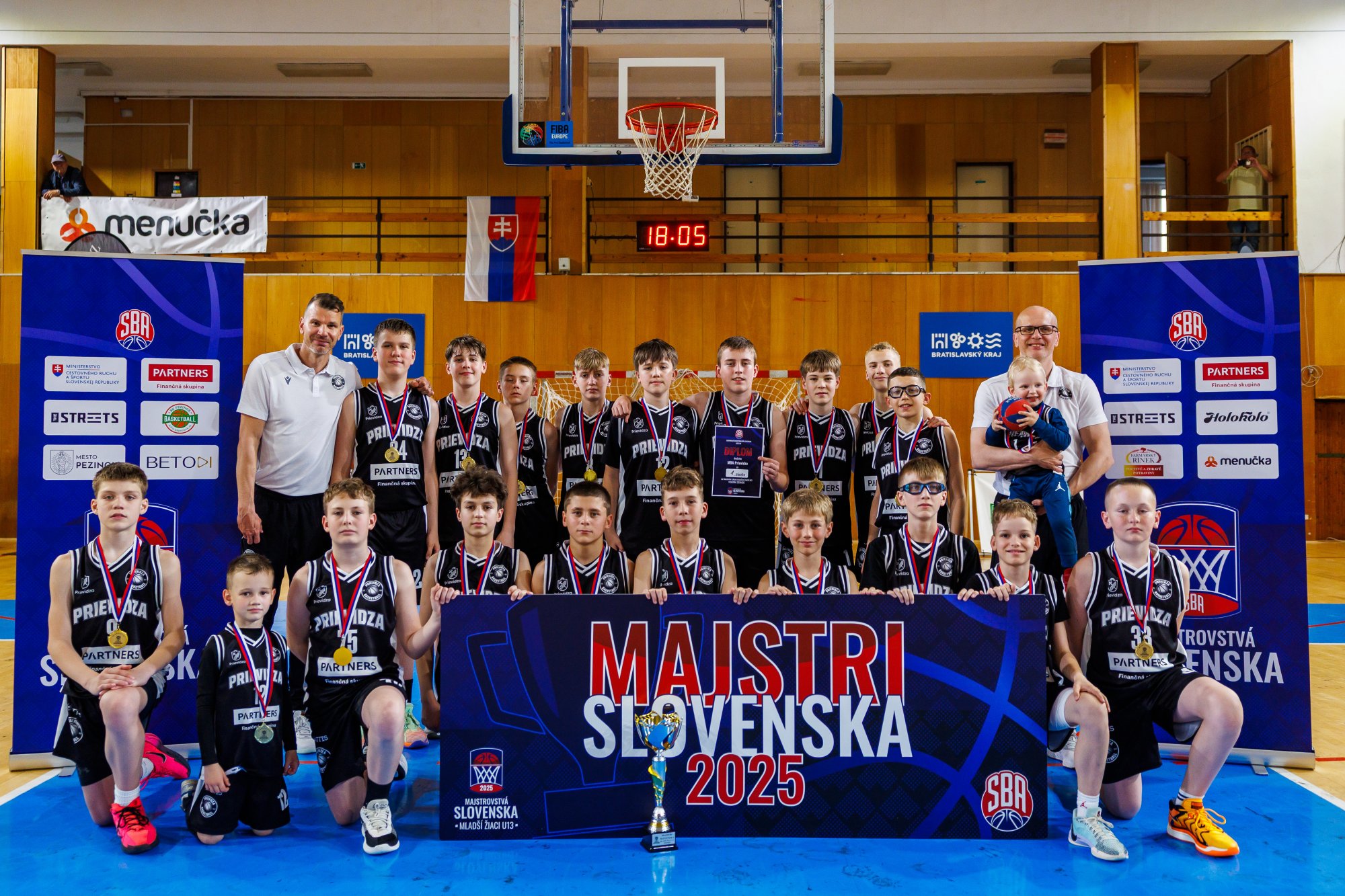 VIDEO/M-SR Mladší žiaci U13: Prievidza získala zlato výhrou nad B.S.C., Komárno získalo bronz