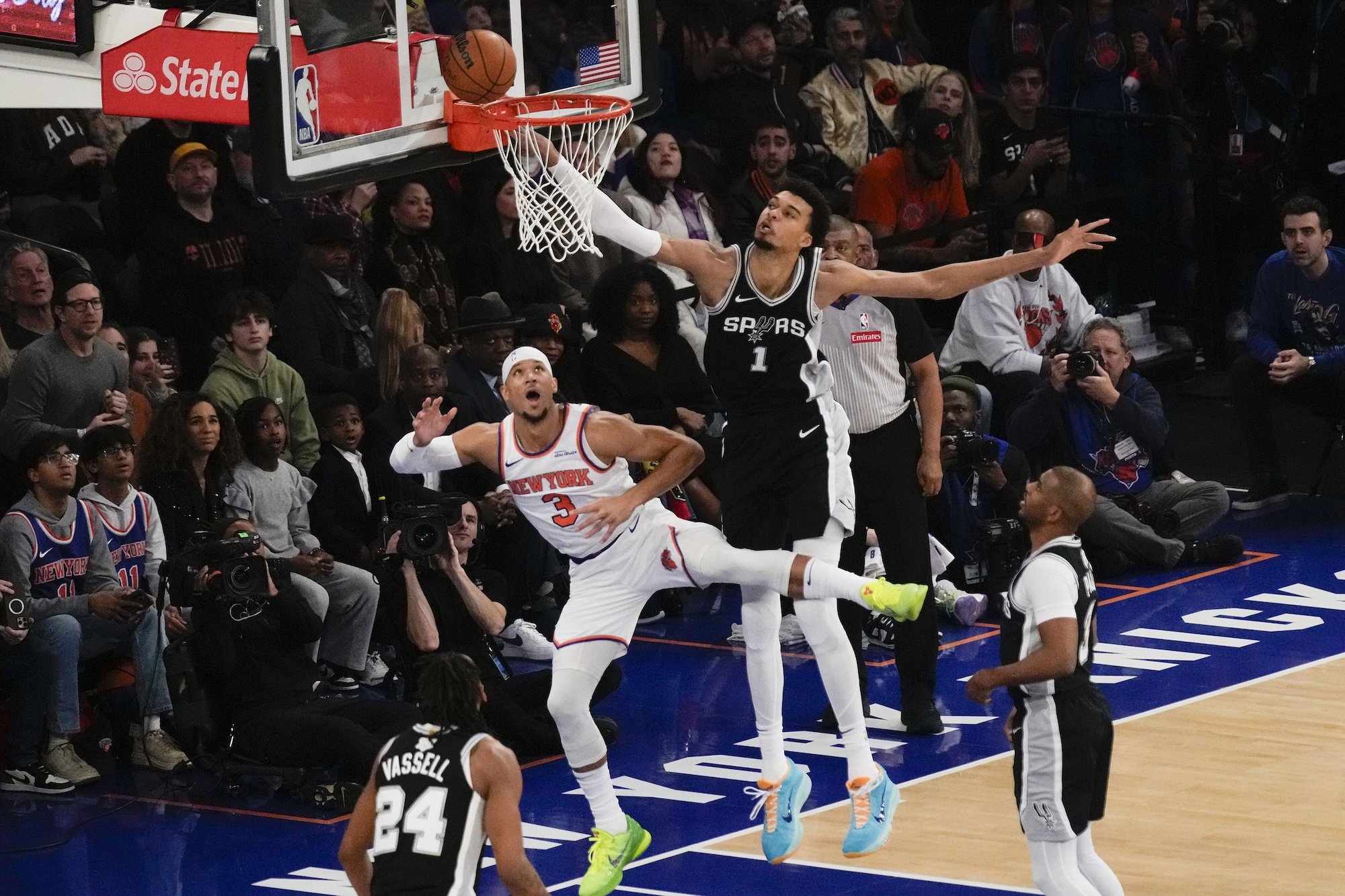 Wembanyama predviedol úžasný vianočný debut, ale Knicks sa ubránili