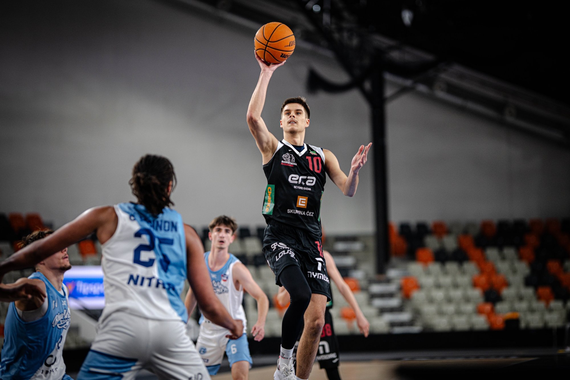 Peter Kováčik za trénerom U20-ky do MBK Baník Handlová