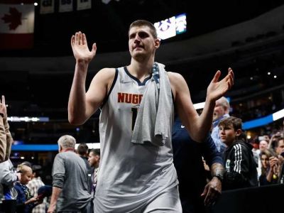 Nikola Jokič s Denverom teraz zmluvu nepredĺži, o rok môže dostať o 80 miliónov viac