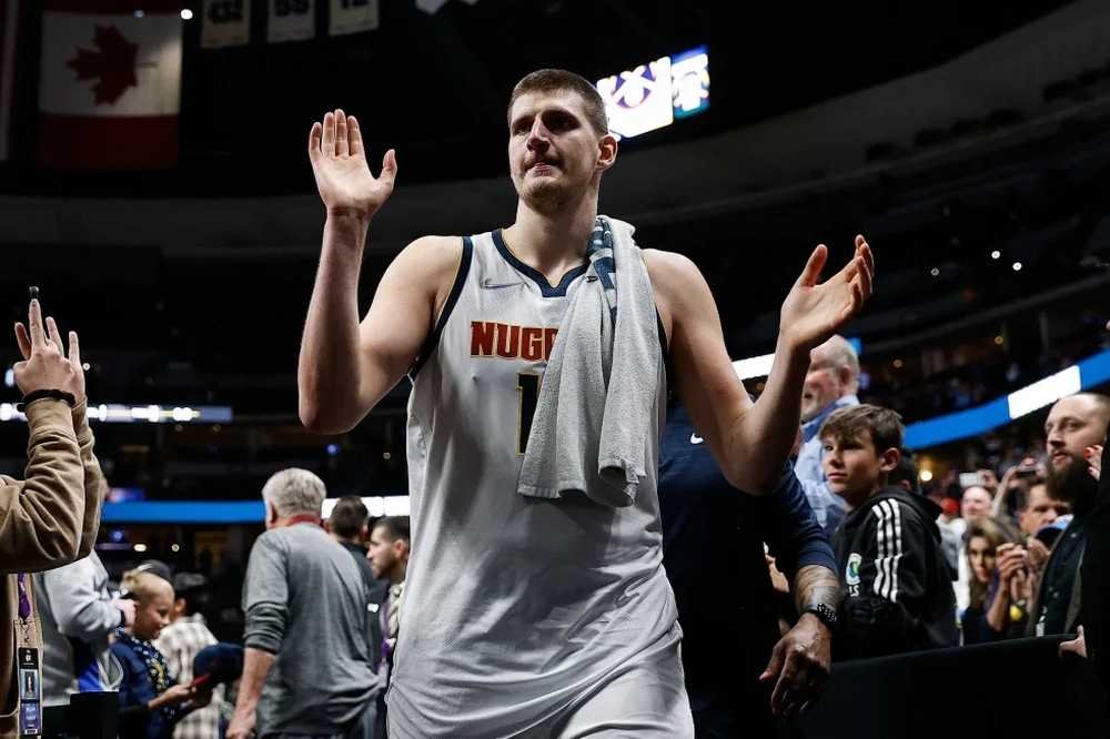 Nikola Jokič s Denverom teraz zmluvu nepredĺži, o rok môže dostať o 80 miliónov viac