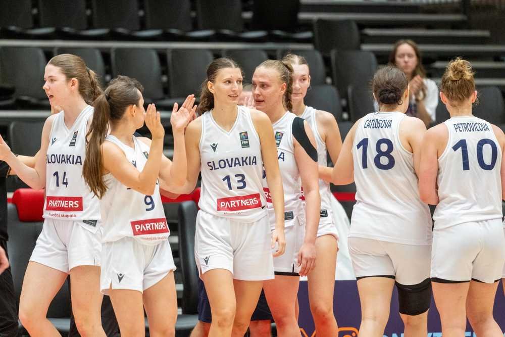 FOTO/VIDEO: Slovensko prevalcovalo Azerbajdžan a zahrá si o 9. miesto