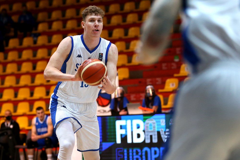 Reprezentačný pivot Tomáš Pavelka sa presúva do kvalitnejšej ligy