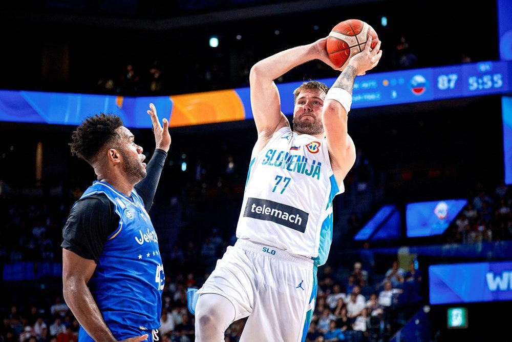 Narodí sa raz za 50 rokov. Súperi skladajú Dončičovi komplimenty, Slovinec rieši pred Eurobasketom iné problémy