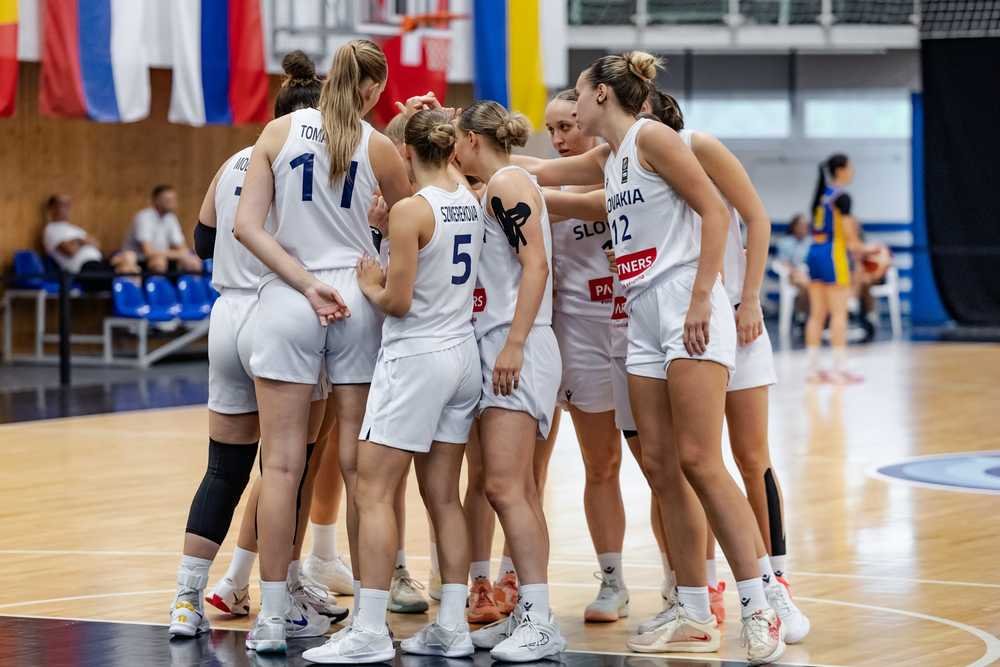 FOTO/VIDEO: Mladé Slovenky začali v Miškovci víťazne
