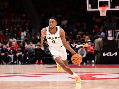 De’Aaron Fox údajne predĺžil zmluvu so Spurs o 4 roky za 229 miliónov dolárov