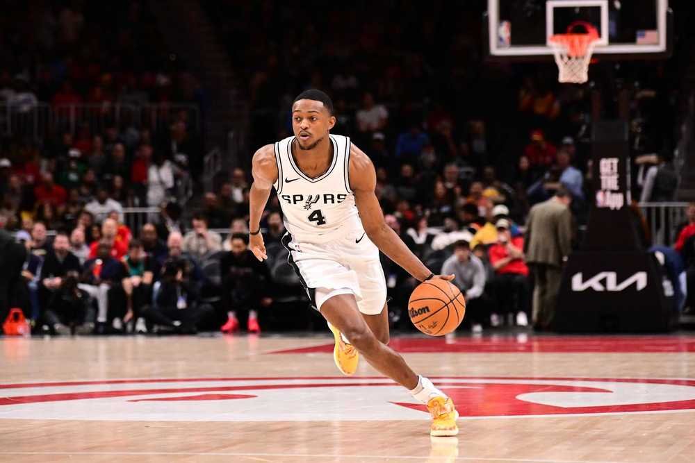 De’Aaron Fox údajne predĺžil zmluvu so Spurs o 4 roky za 229 miliónov dolárov