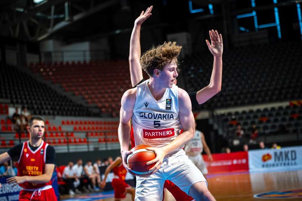 FOTO/VIDEO: Slovenská 16-ka sa môže chystať na boj o záchranu v B-divízii