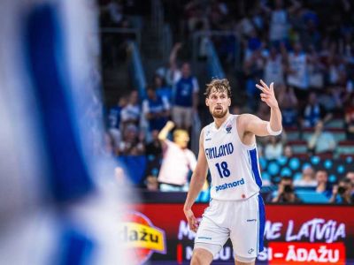VIDEO: 39 bodov Dončiča nestačilo, ďalej idú Nemci a Fíni, ktorí rozhodli spoza perimetra