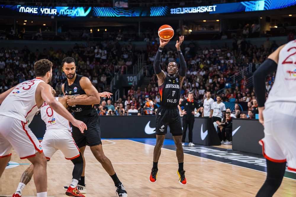 VIDEO: Nemci ovládli po majstrovstvách sveta aj EuroBasket, Schröder ich v závere potiahol proti Turkom