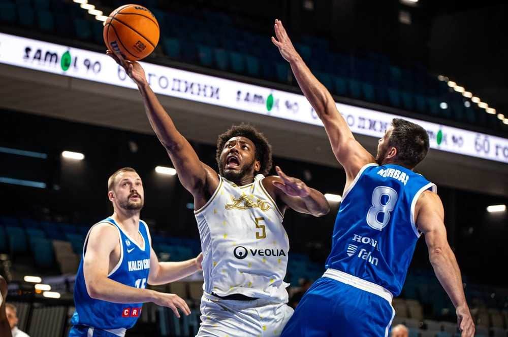 FOTO/VIDEO: Úžasný Wesson double-doublom potiahol Patriotov do finále kvalifikácie