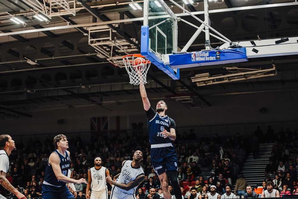 FOTO/VIDEO: Slovan s prvou výhrou v tejto sezóne ENBL
