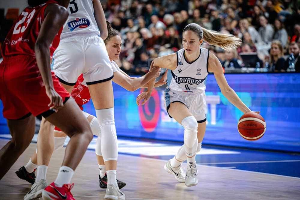 Sklamaná a v slzách. Páleníková hrala proti Poľkám skvelo, ale väčšinu času ťahala sama