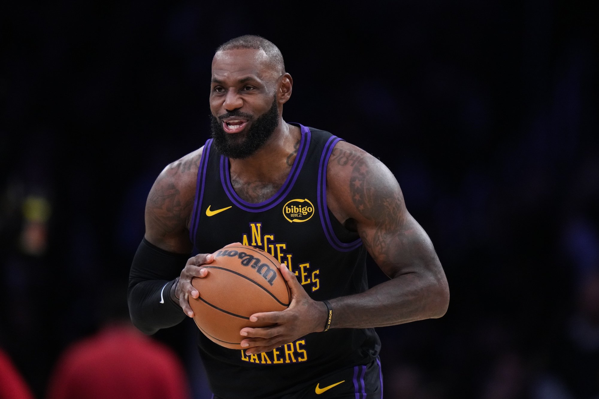 VIDEO: LeBron James ako prvý hráč v histórii nastúpil v 23. sezóne NBA