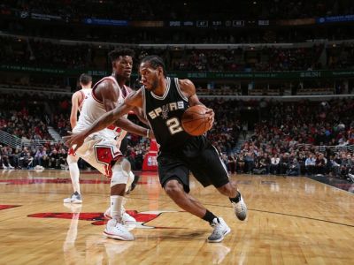 Prvá sezónna prehra Spurs vonku prišla v Chicagu, neúspešný návrat Gasola