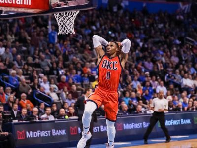 Westbrook pomohol Thunder k výhre 37 bodmi, jeho séria sa však skončila