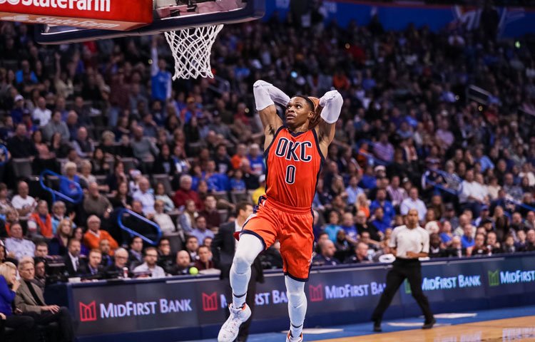 Westbrook pomohol Thunder k výhre 37 bodmi, jeho séria sa však skončila