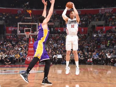 Doc Rivers pätnástym trénerom s osemsto víťazstvami