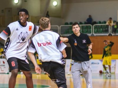 Návrat do Prievidze v znamení zármutku. Pipíška odohral 6 minút a stoplo ho poranené koleno