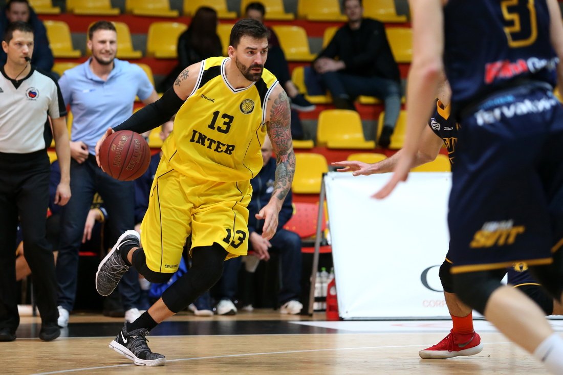 R. Rančík a Hruščáková víťazmi ankety Slovenskej basketbalovej asociácie