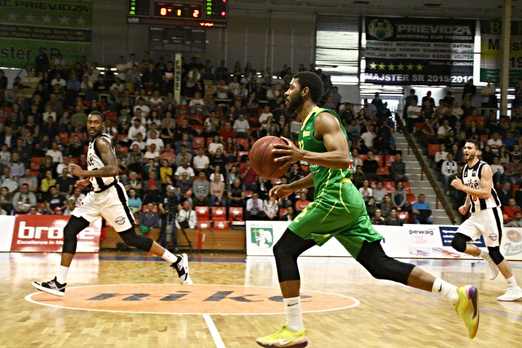 Basketbal je tímový šport, ale Levice prehrali vinou jedného hráča