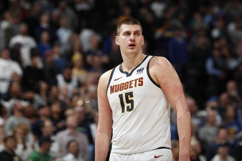 VIDEO: Lakers klesajú tabuľkou, Denver deklasoval šampiónov