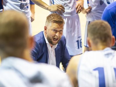 VIDEO: Rytieri zo Spiša ako prví dobyli Novohrad, domácim nasúkali stovku. Uspeli aj Svit a Handlová